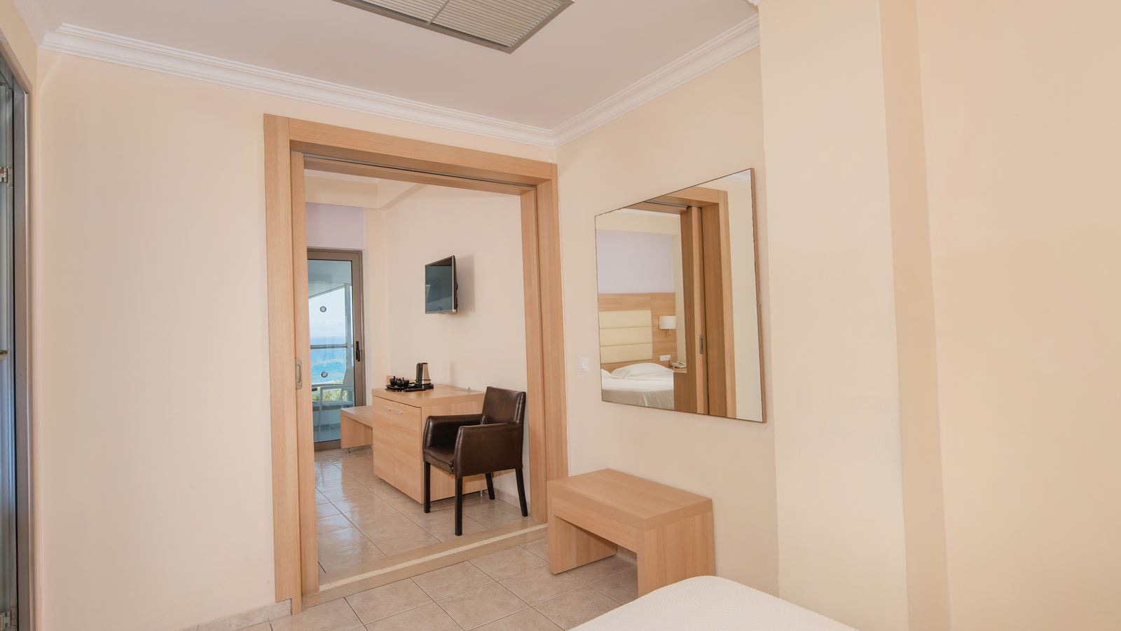 rooms-family-room