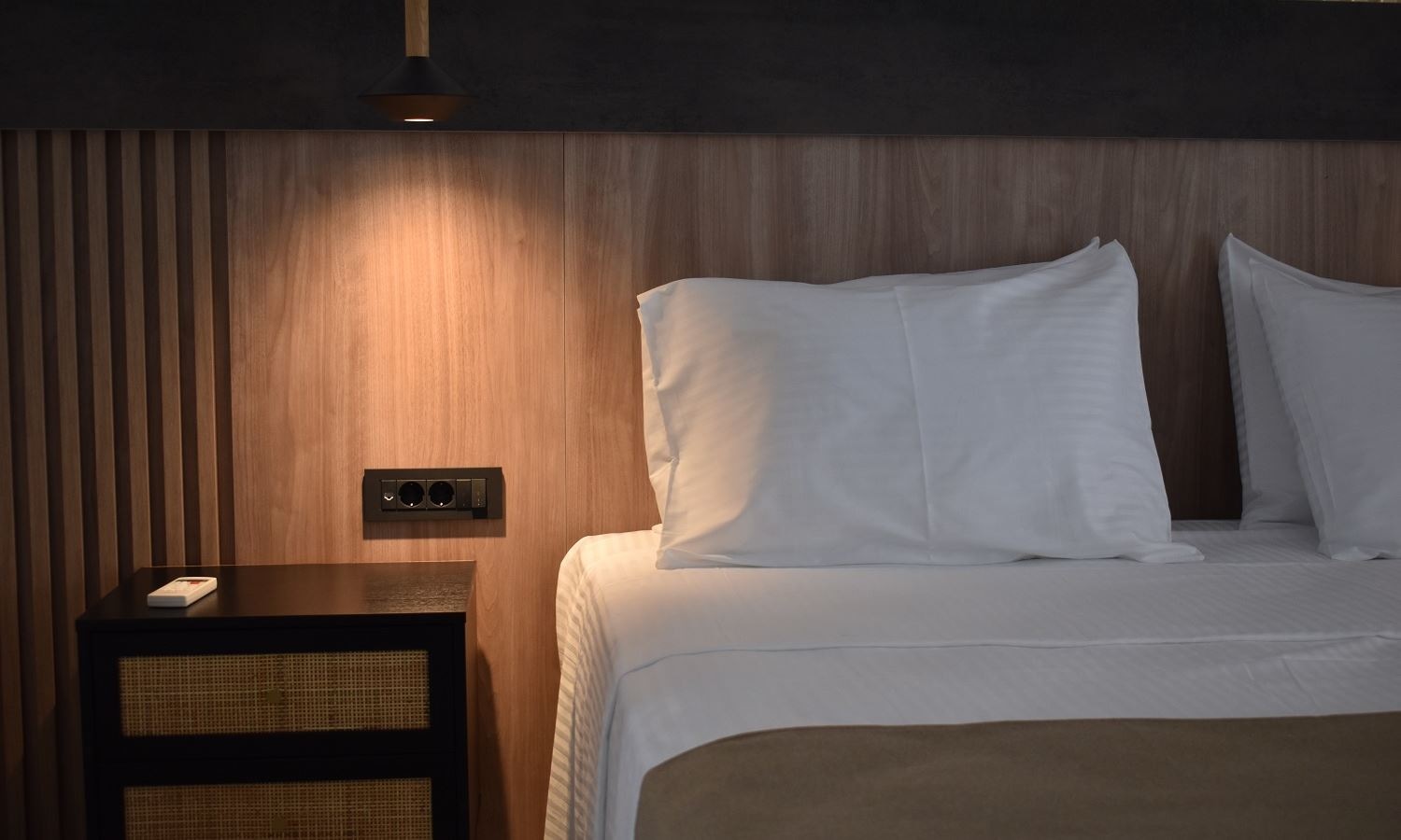 rooms-junion-suite-with-private-swimmingpool