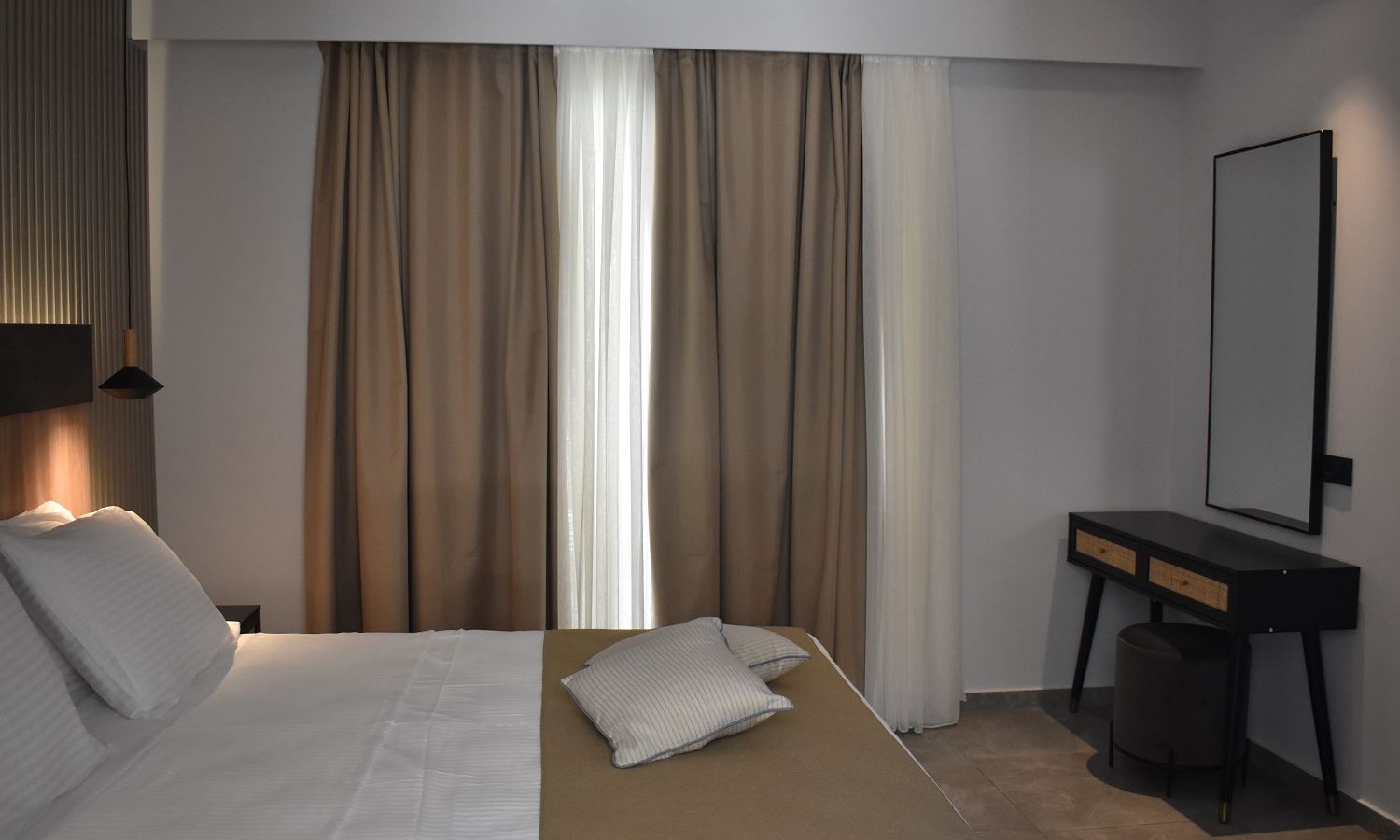 rooms-junion-suite-with-private-swimmingpool