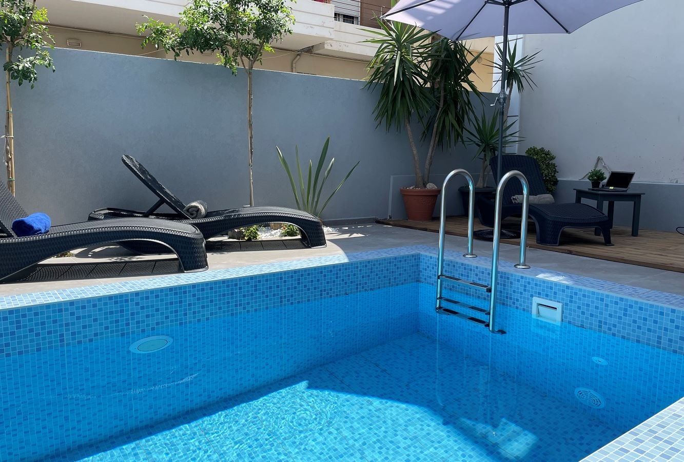 rooms-junion-suite-with-private-swimmingpool