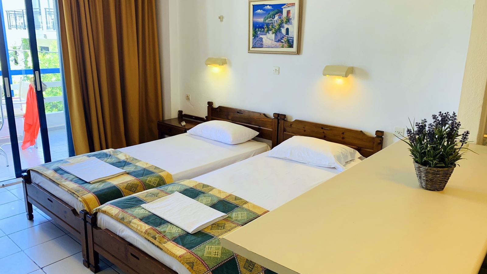 rooms-studio-city-view