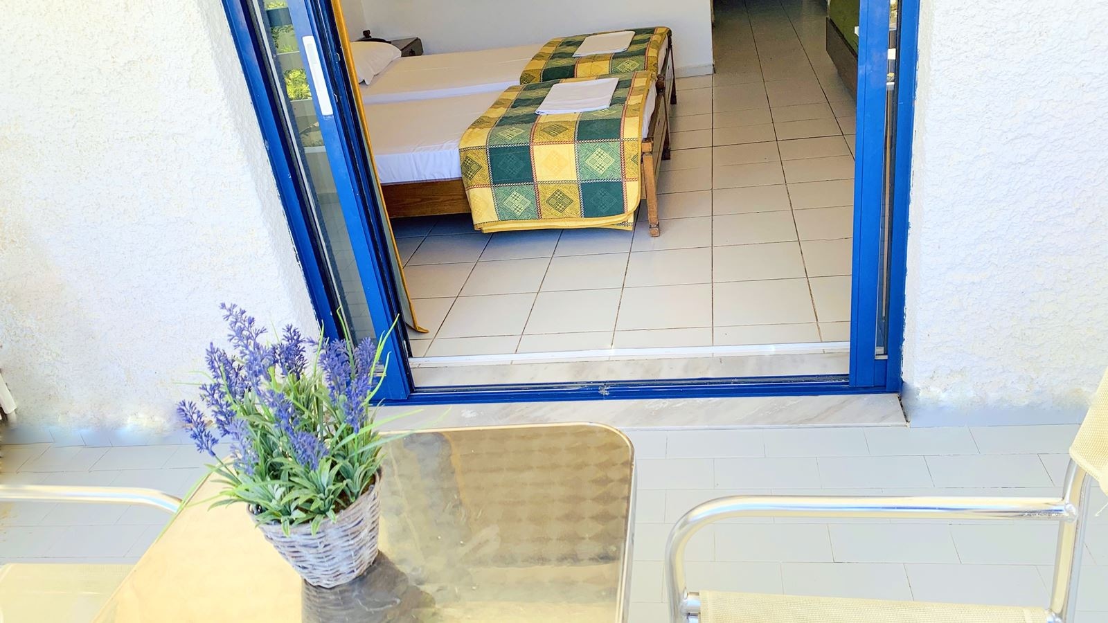 rooms-studio-city-view