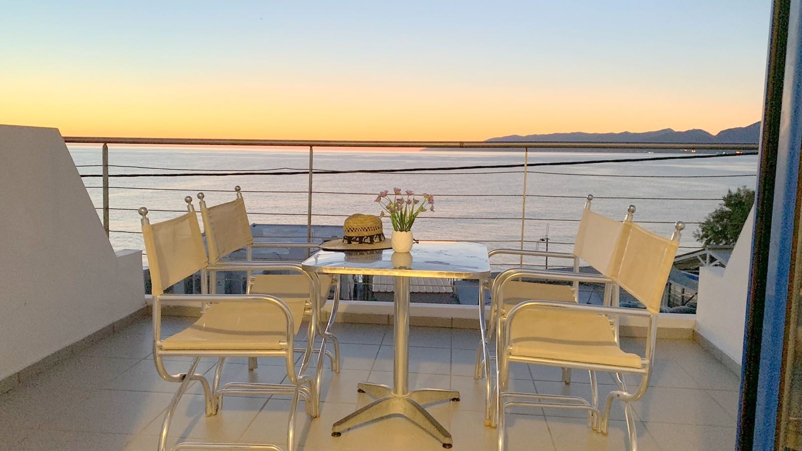 rooms-superior-apartment-sea-view