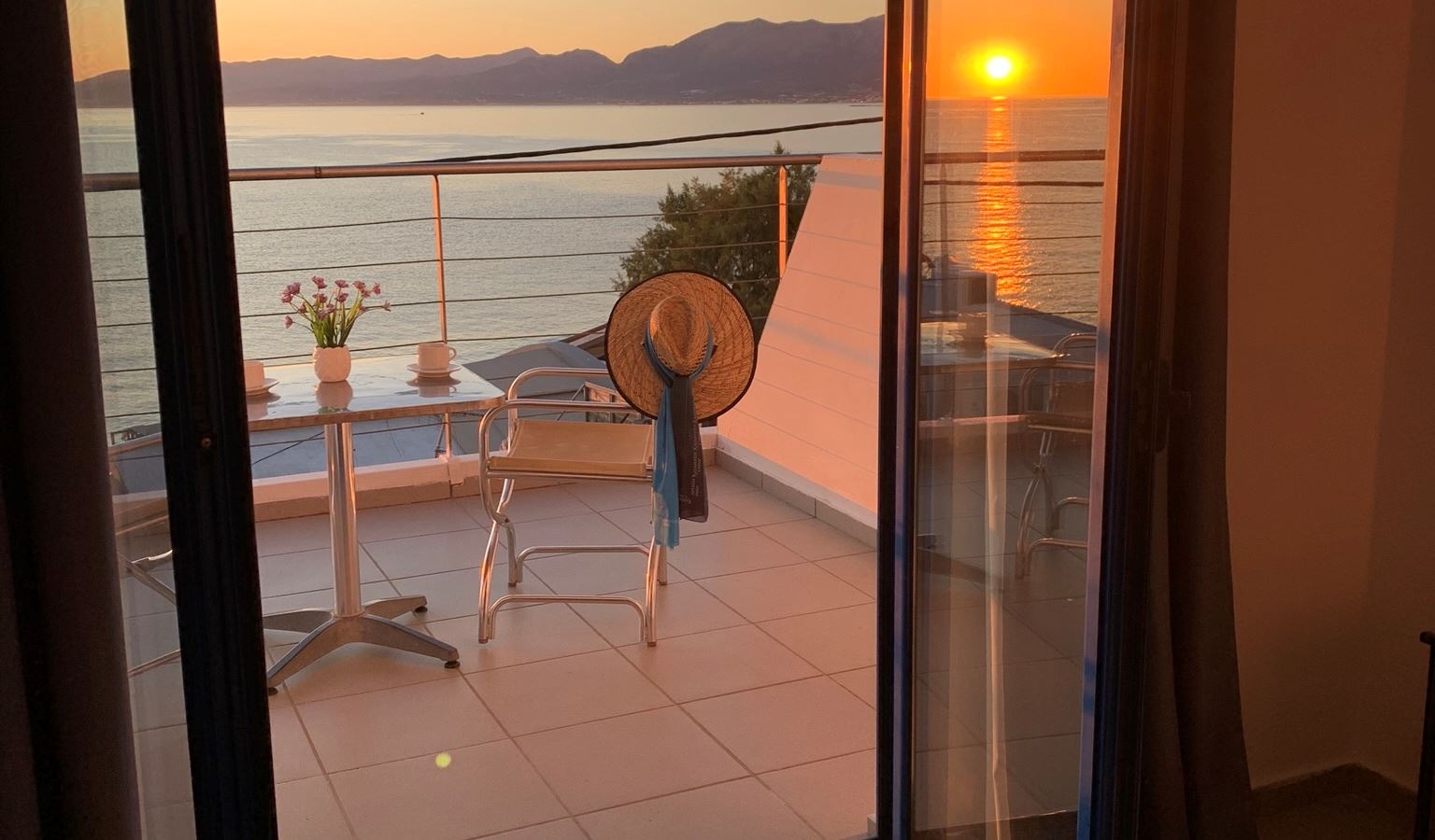 rooms-superior-apartment-sea-view