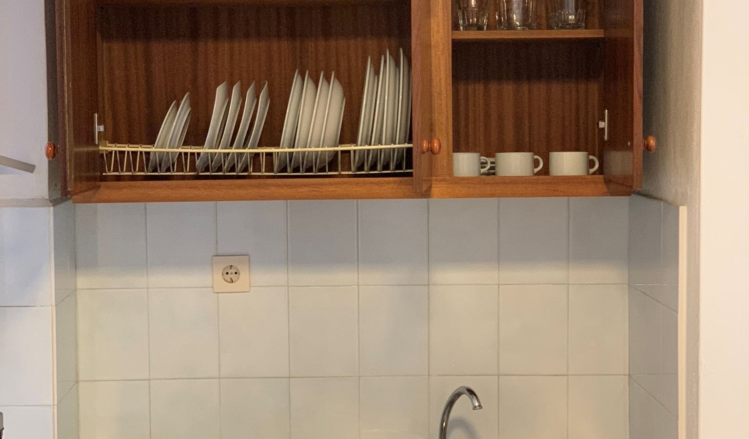 rooms-connected-studios-city-view