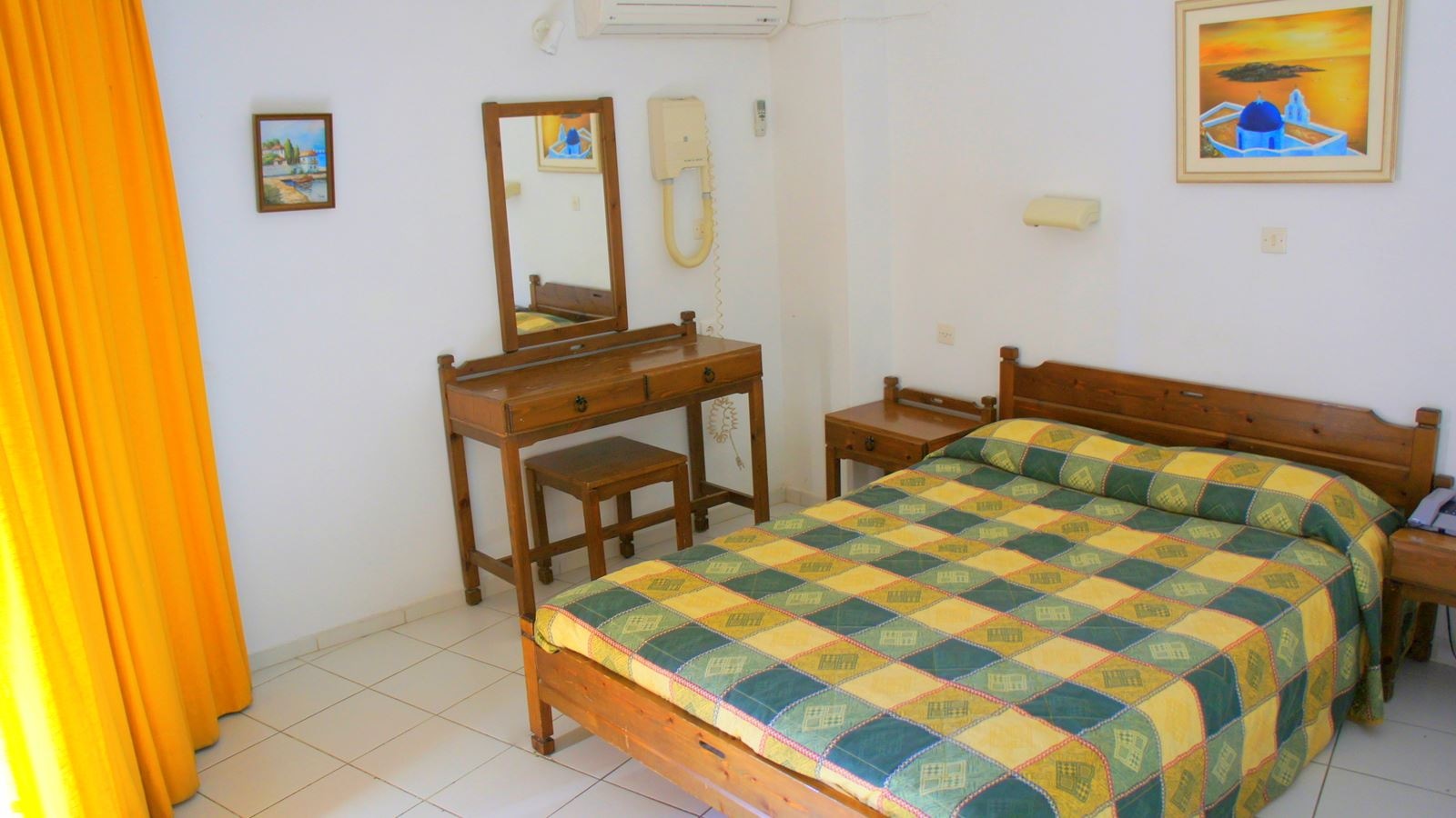 rooms-superior-apartment-city-view