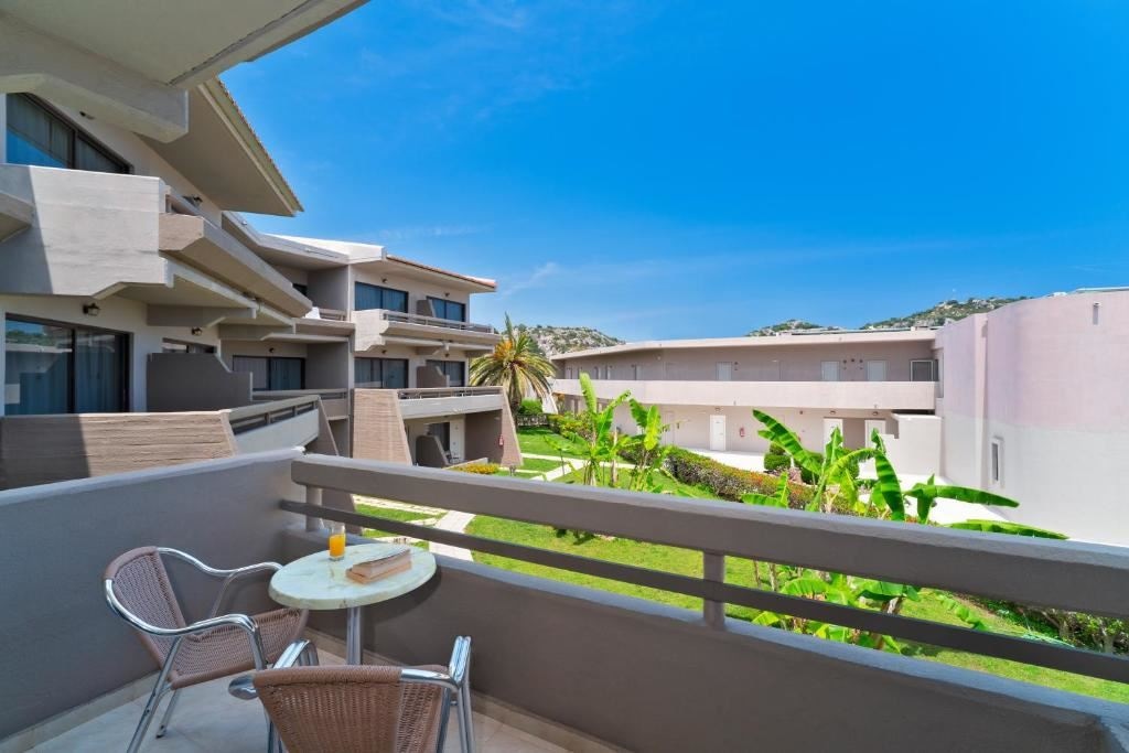 rooms-single-room-garden-view