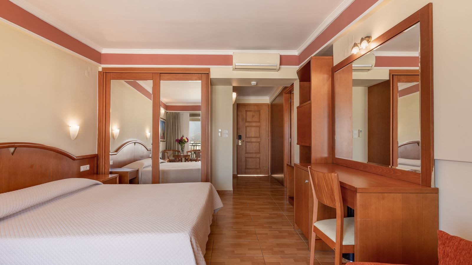 rooms-family-room
