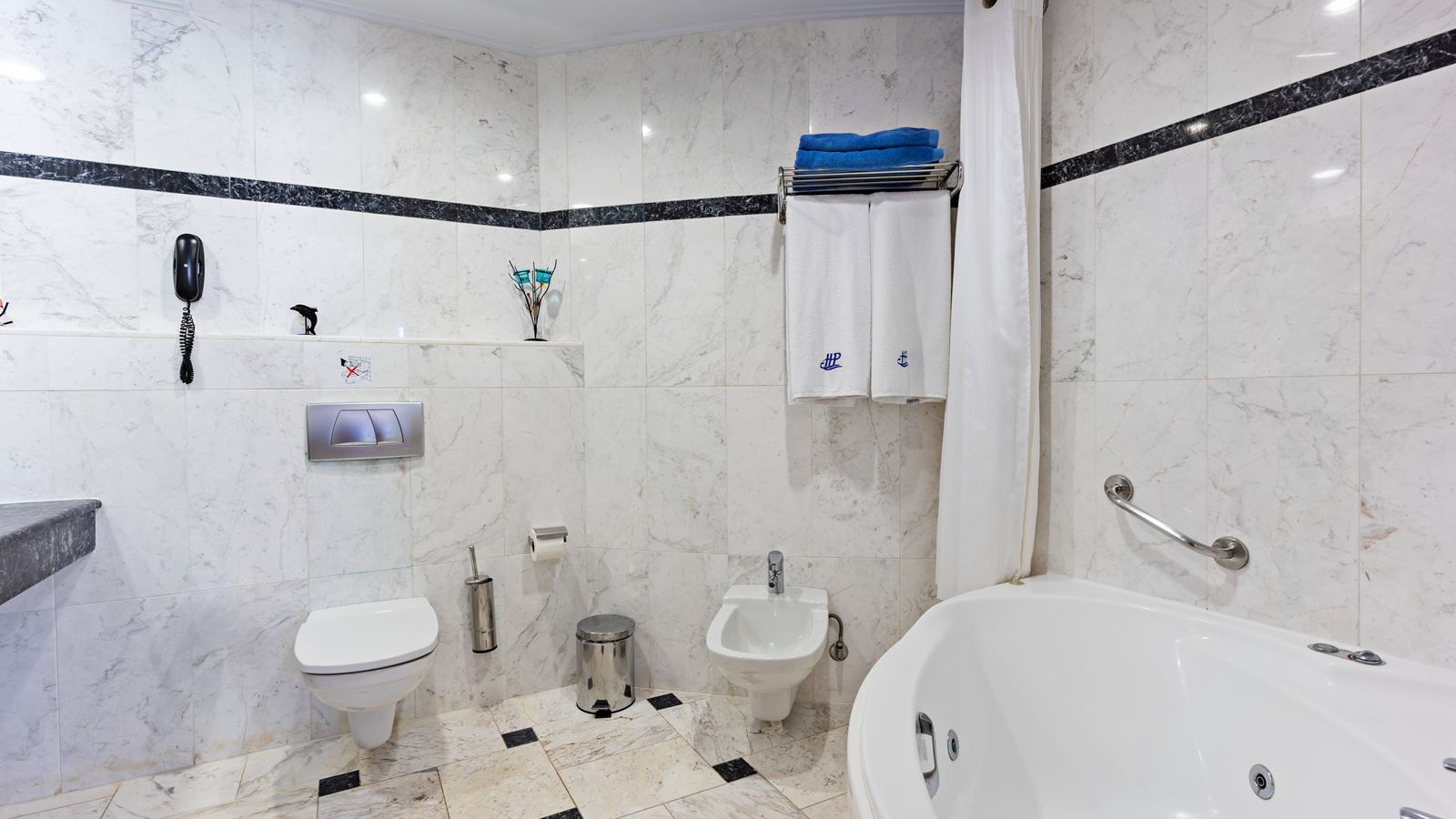 rooms-suite