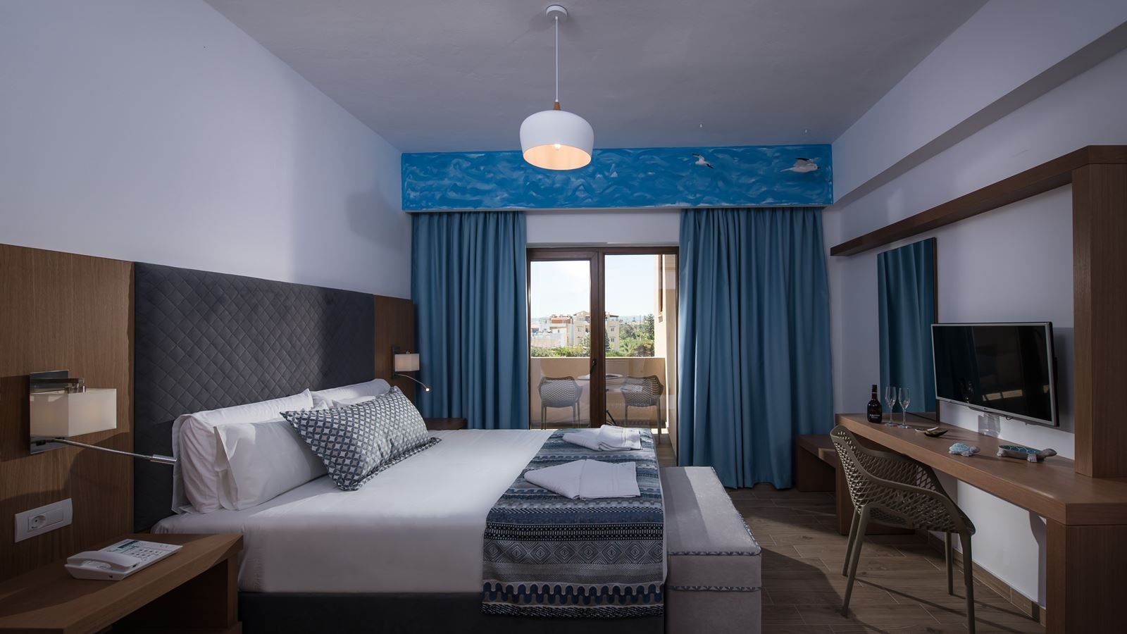 rooms-deluxe-double-room