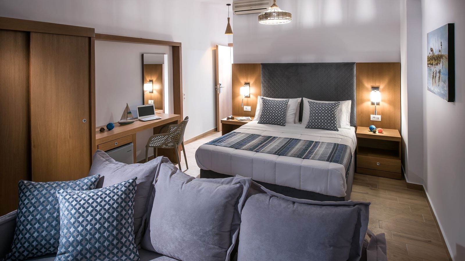 rooms-suite-land-view