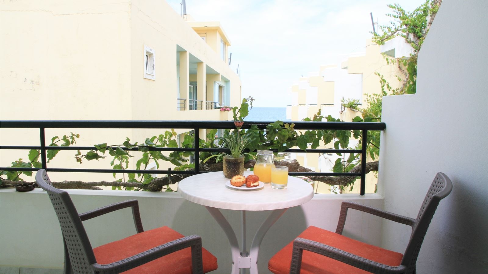 rooms-double-side-sea-view-balcony