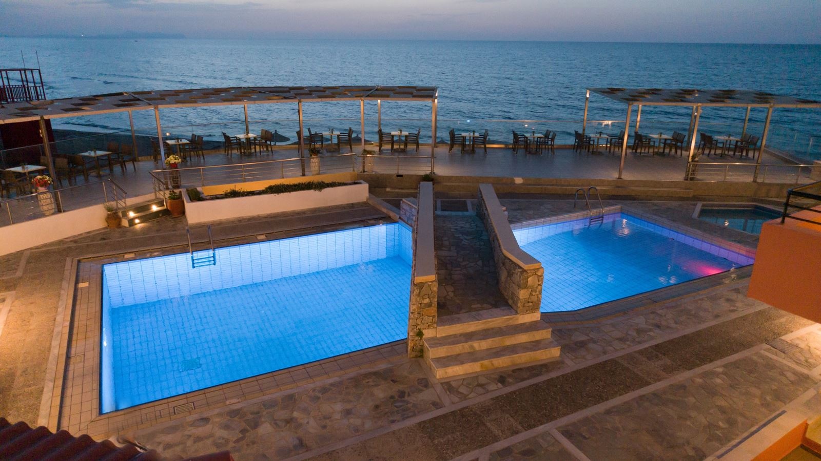 pools-outdoor-pool