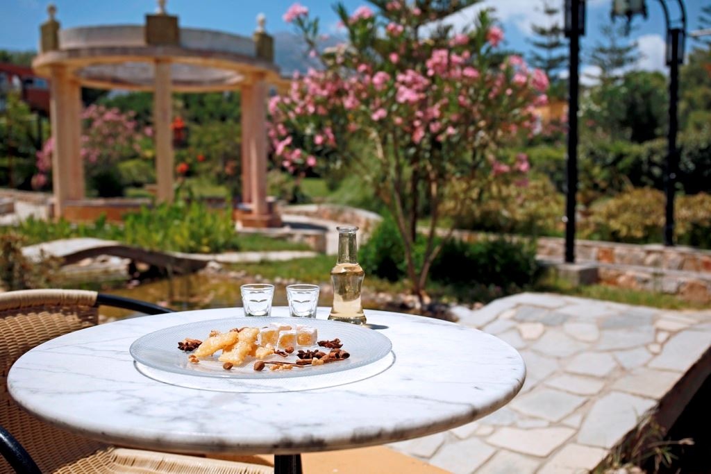 rooms-double-room-garden-view