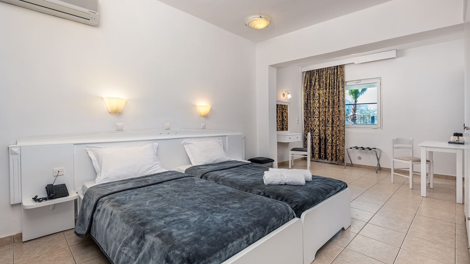 rooms-triple-room