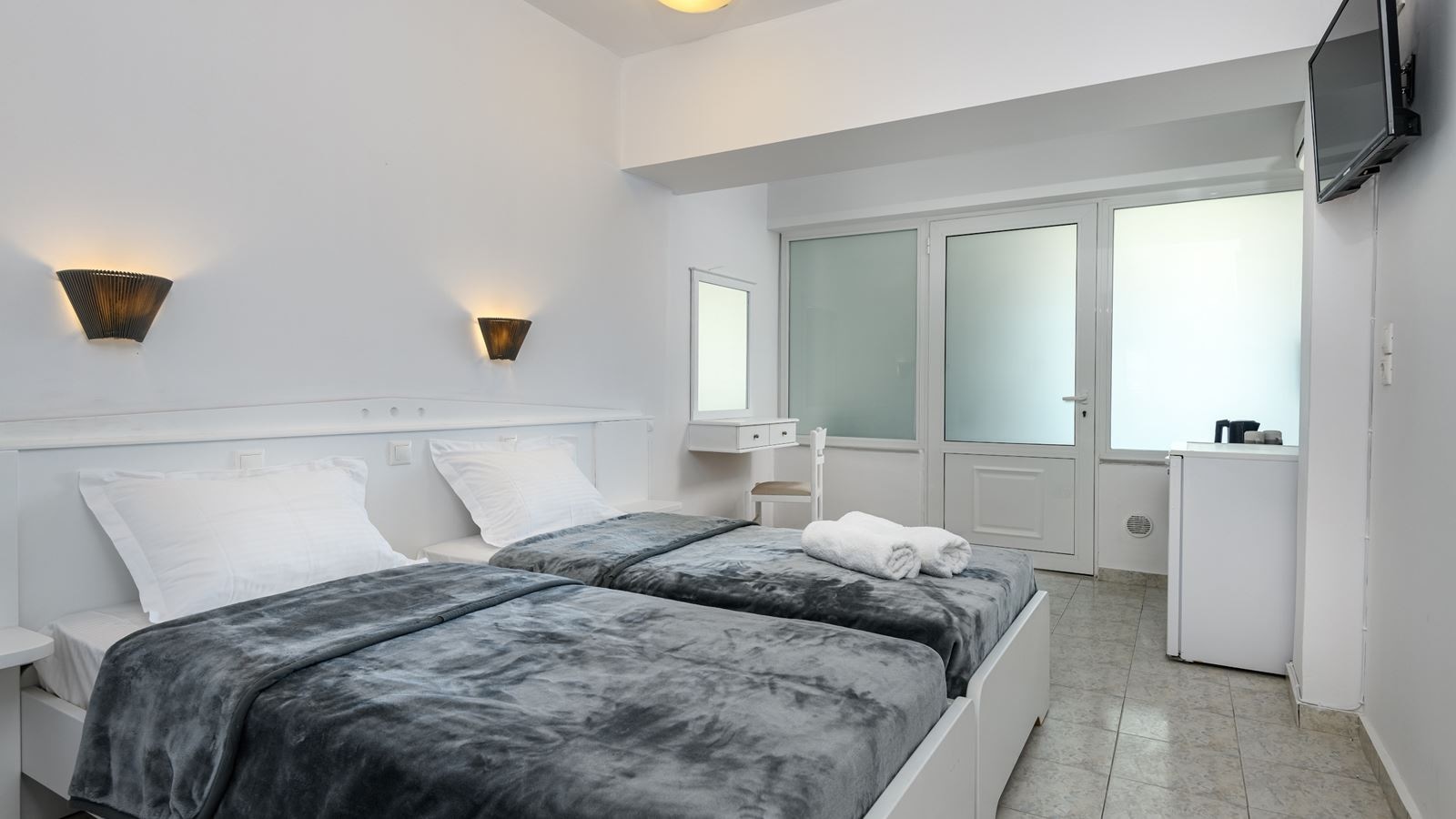 rooms-triple-room