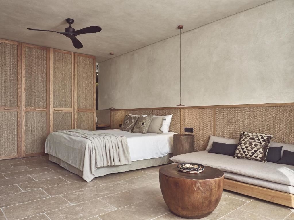 rooms-executive-suite-private-pool-sunset