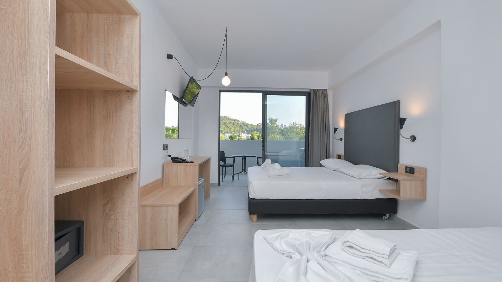 rooms-double-room-with-balcony