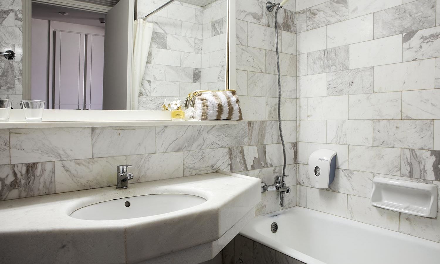 rooms-room-standard-double-seaview