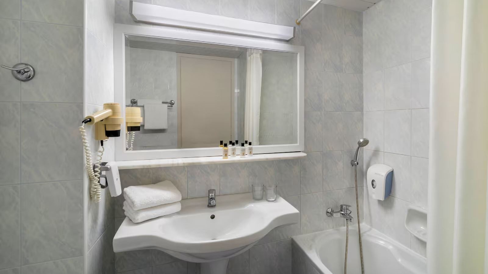 rooms-double-standard-room