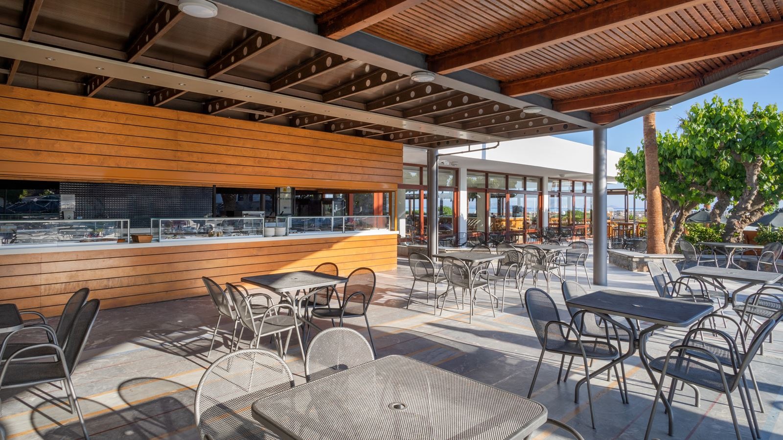 bars-pool-and-snack-bar