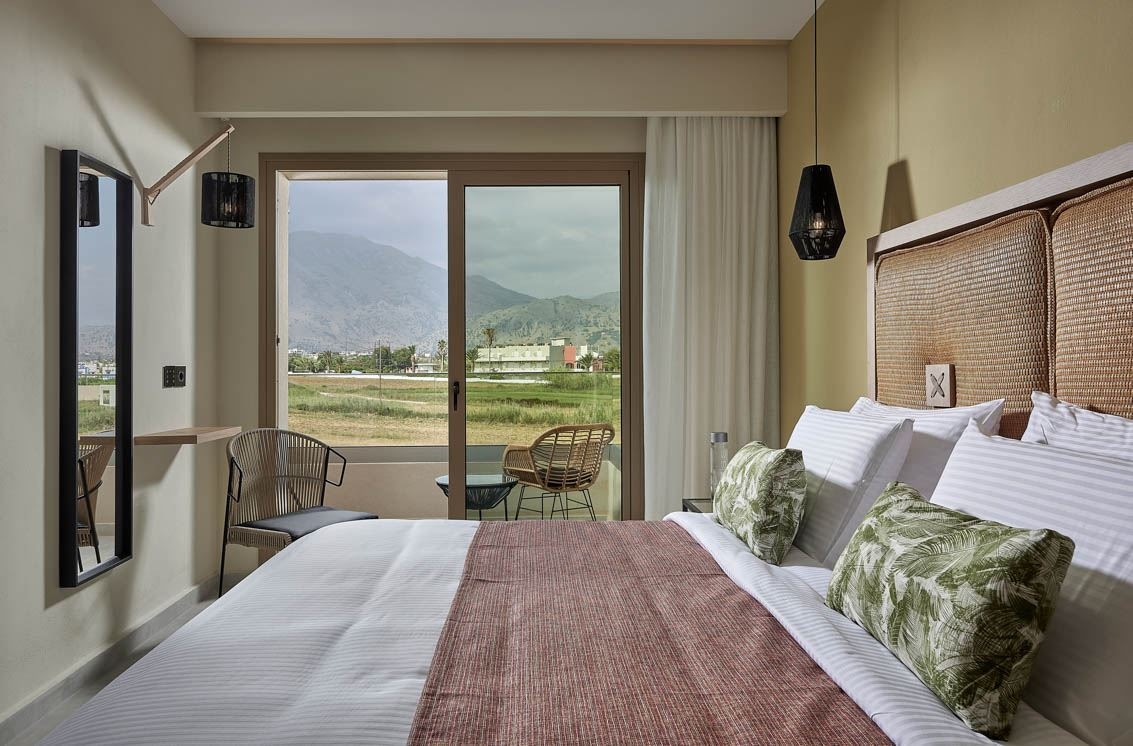 rooms-room-double-garden-view