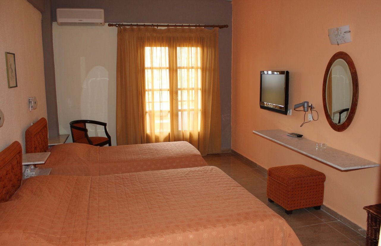 rooms-double-with-side-sea-view