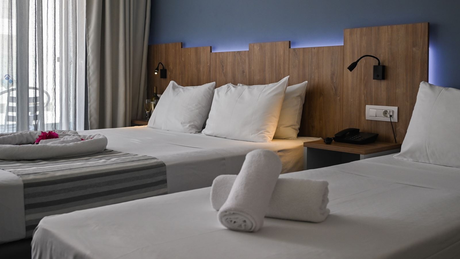 rooms-room-superior-triple