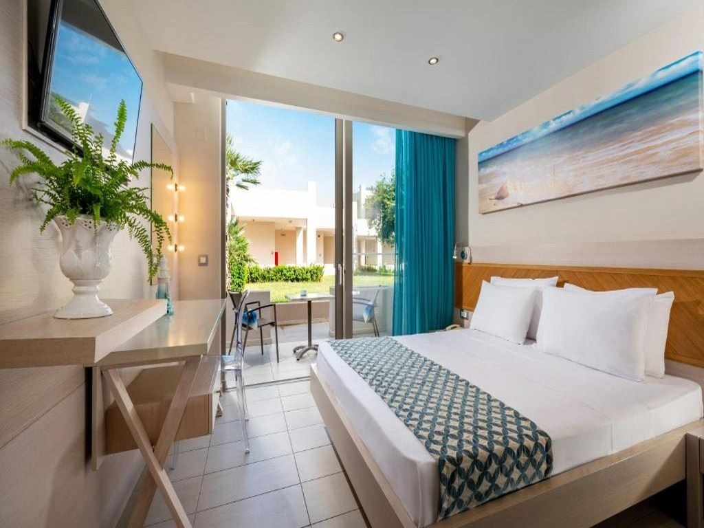 rooms-family-deluxe-garden-view