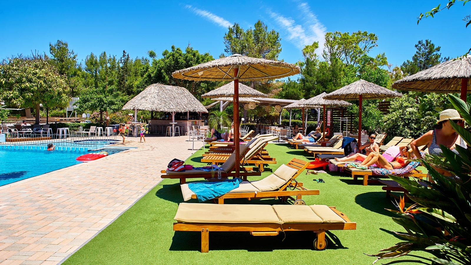 pools-outdoor-pool