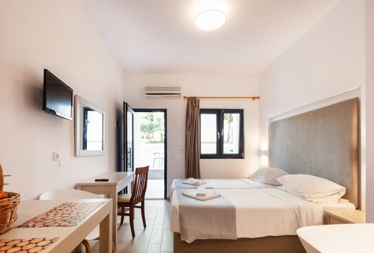 rooms-economy-studio-semi-basement