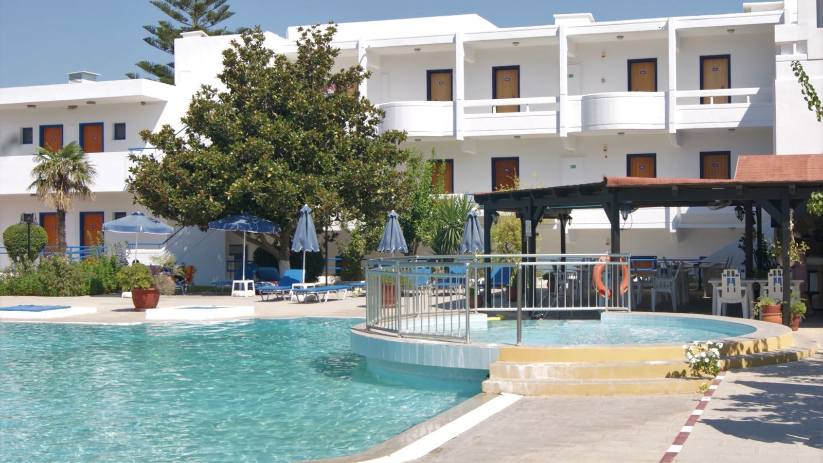 pools-outdoor-pool
