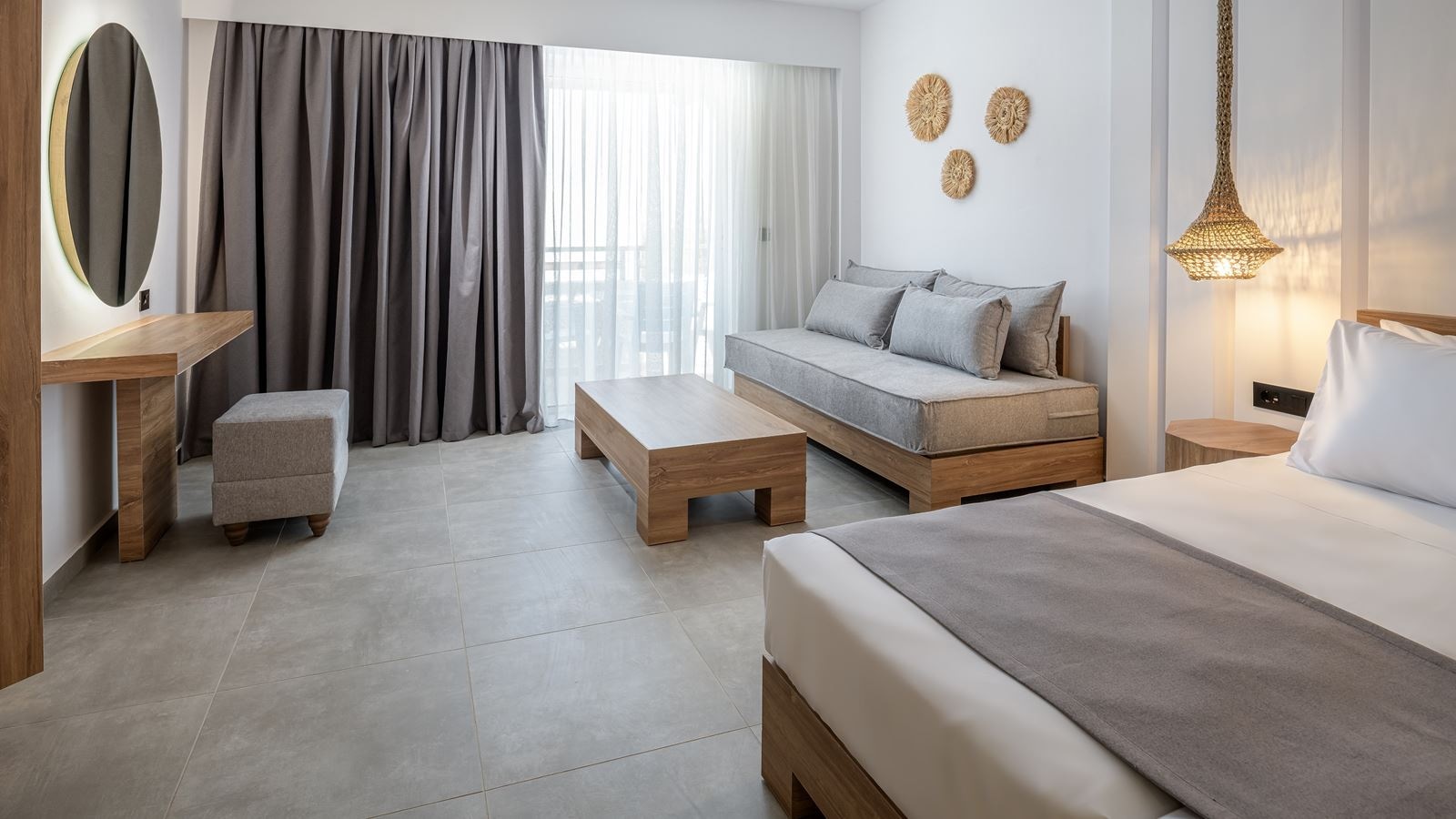 rooms-superior-junior-suite