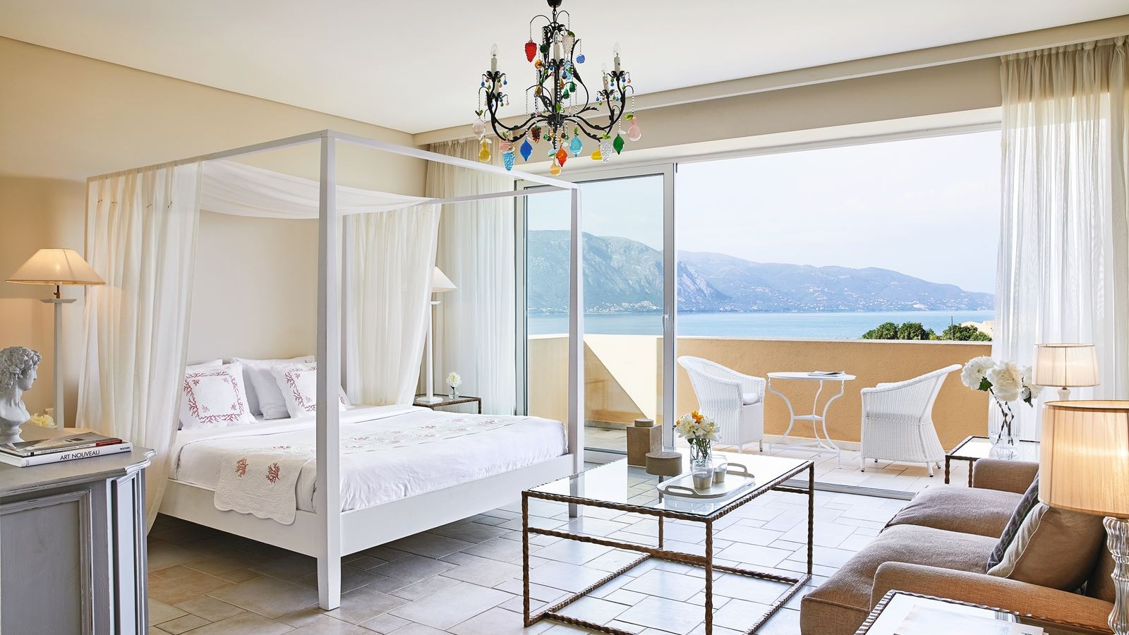 rooms-junior-suite-main-building-sea-view