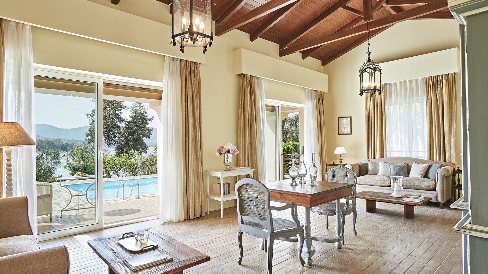 rooms-one-bedroom-dream--villa-private-pool-1st-row