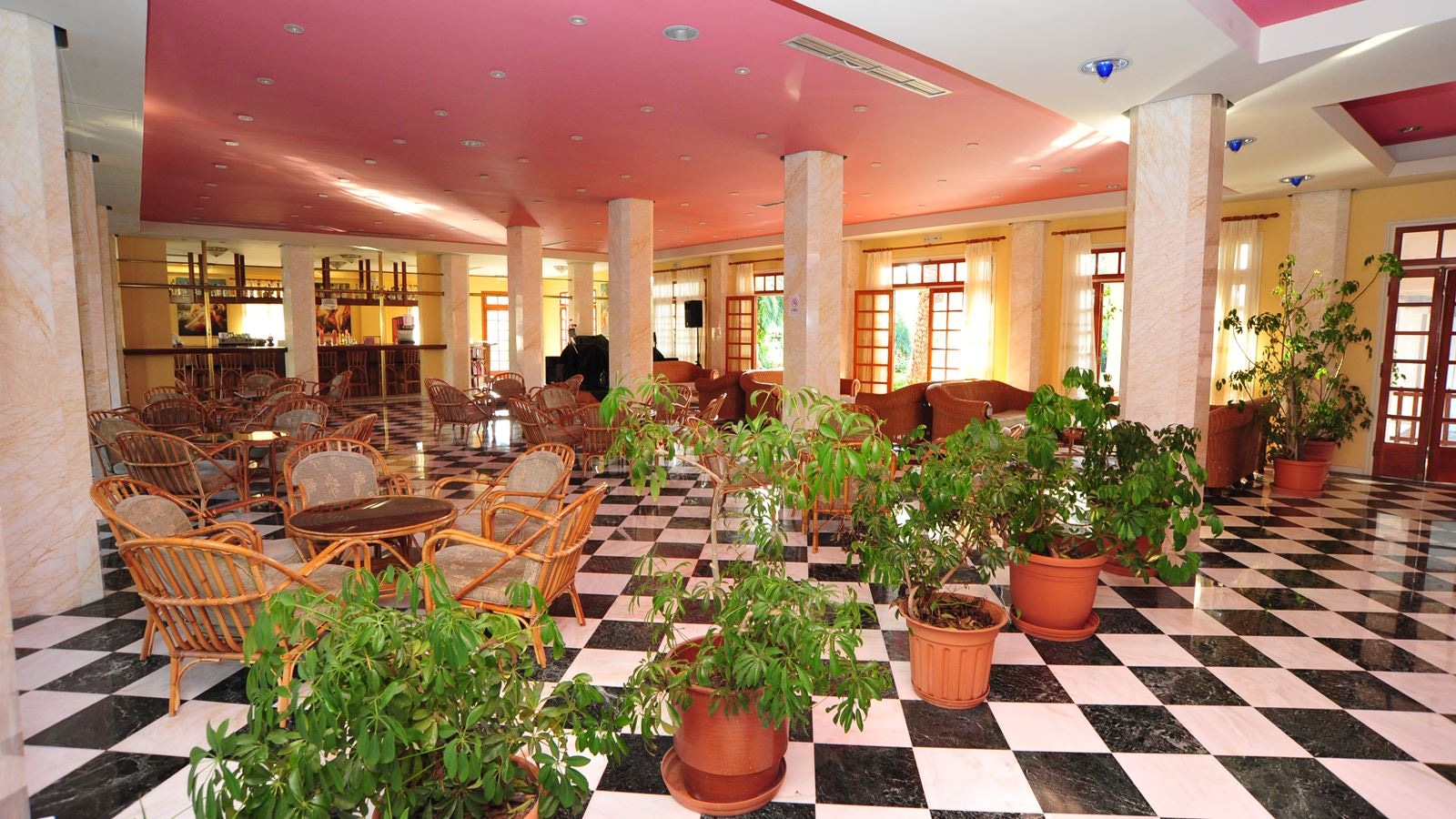 bars-main-bar