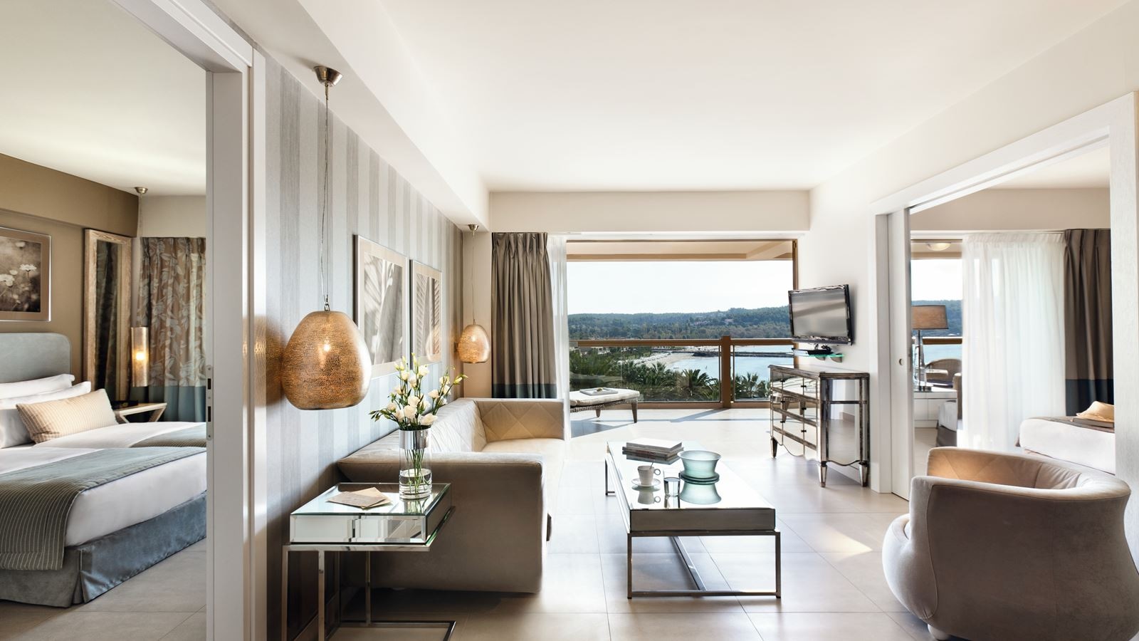 rooms-two-bedroom-family-suite-sea-view