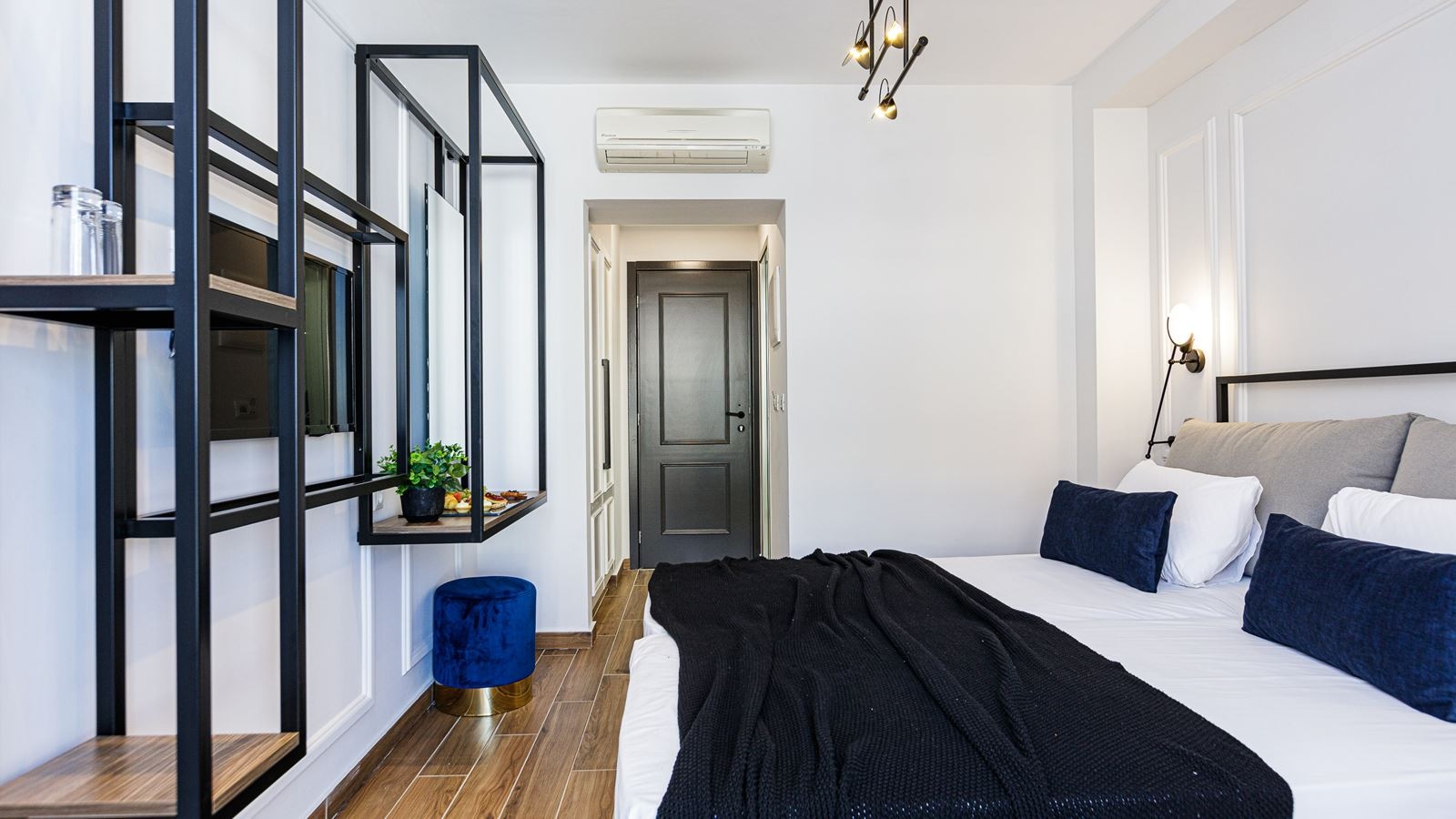 rooms-economy-room