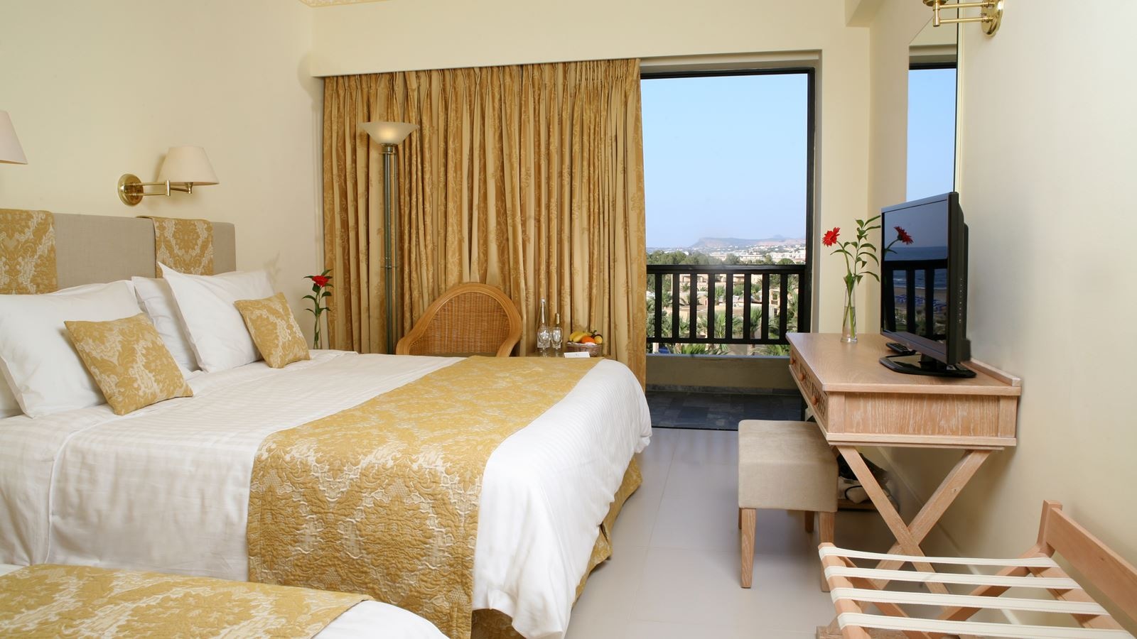 rooms-classic-double-room-garden-view