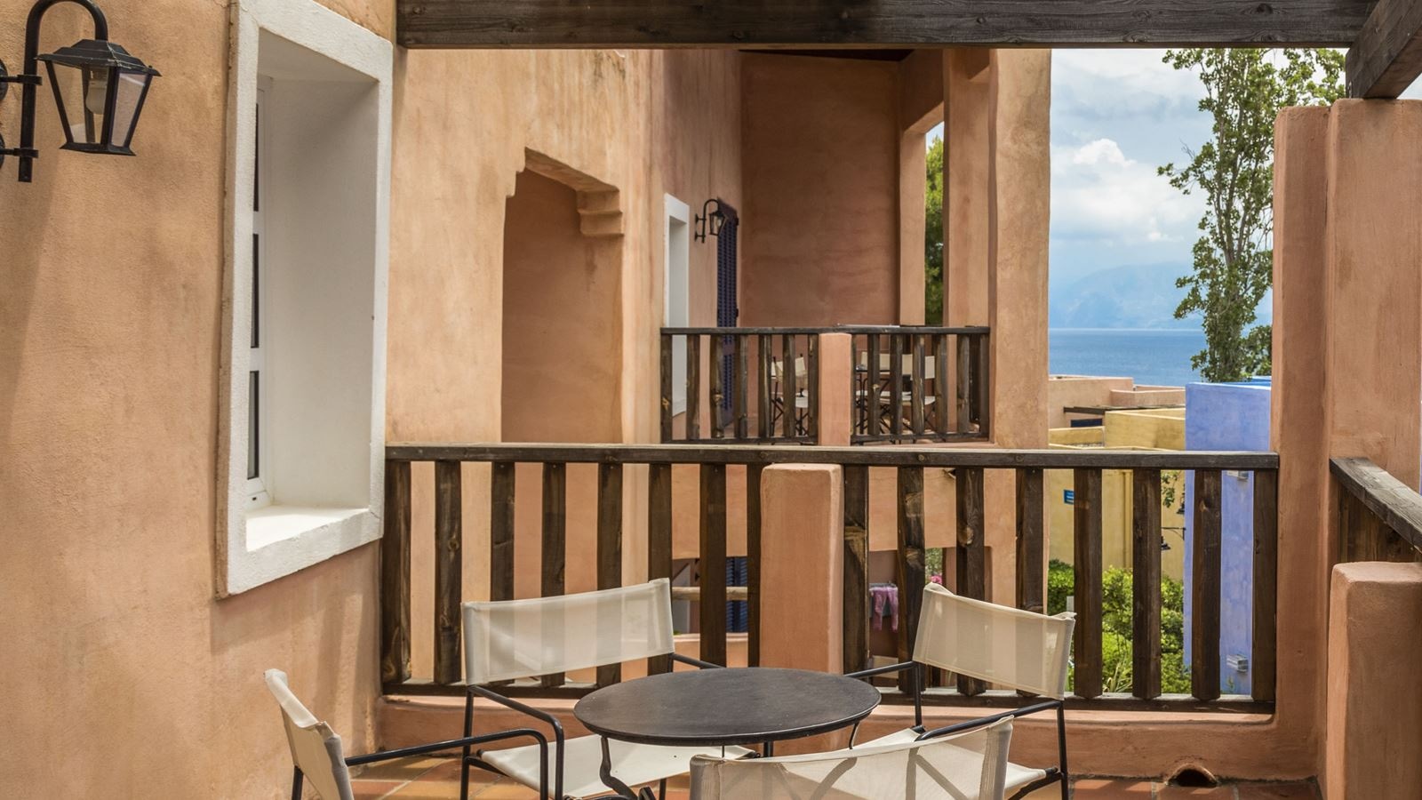 rooms-1-bedroom-family-apartment-side-sea-view