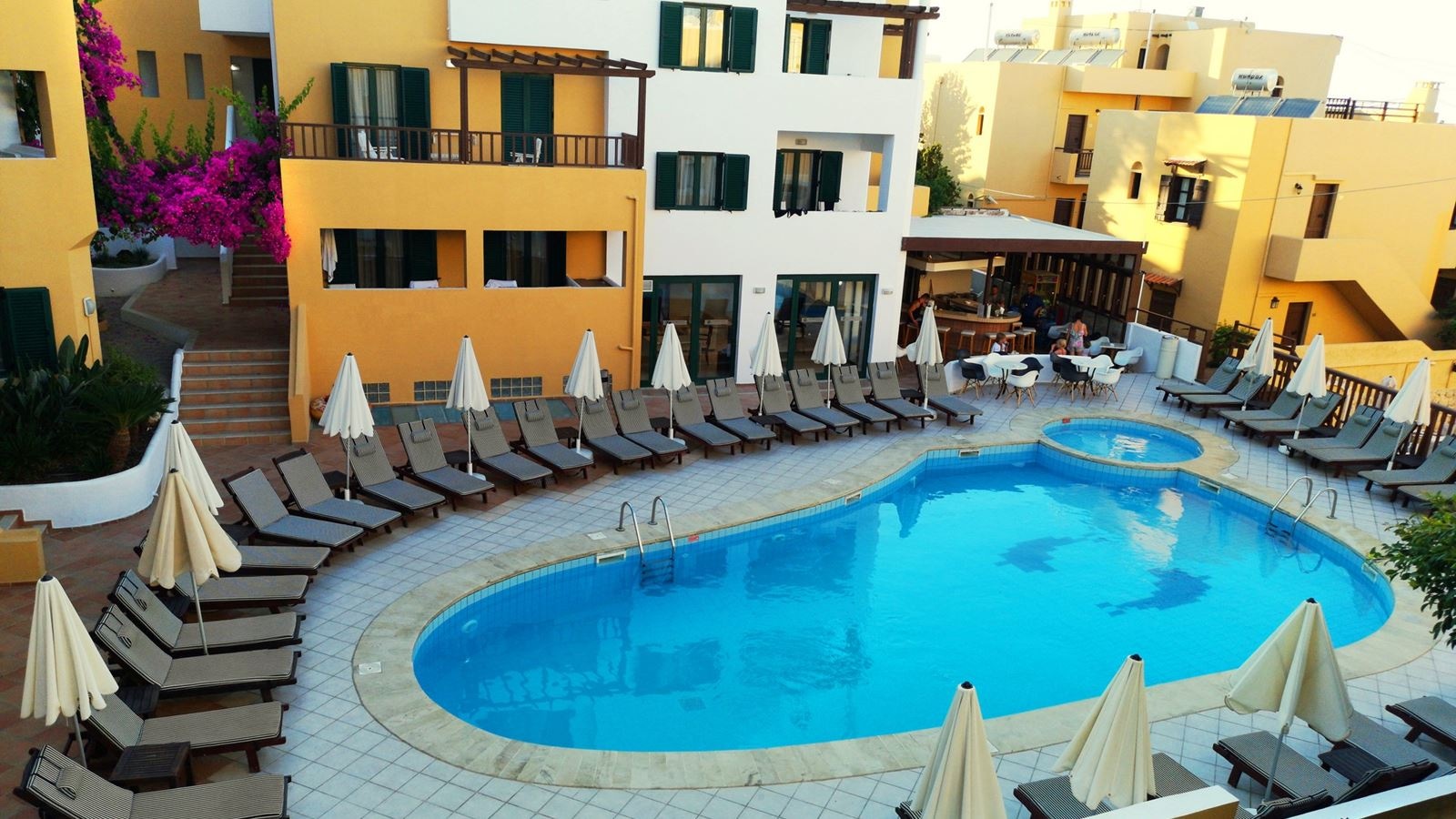 pools-outdoor-pool