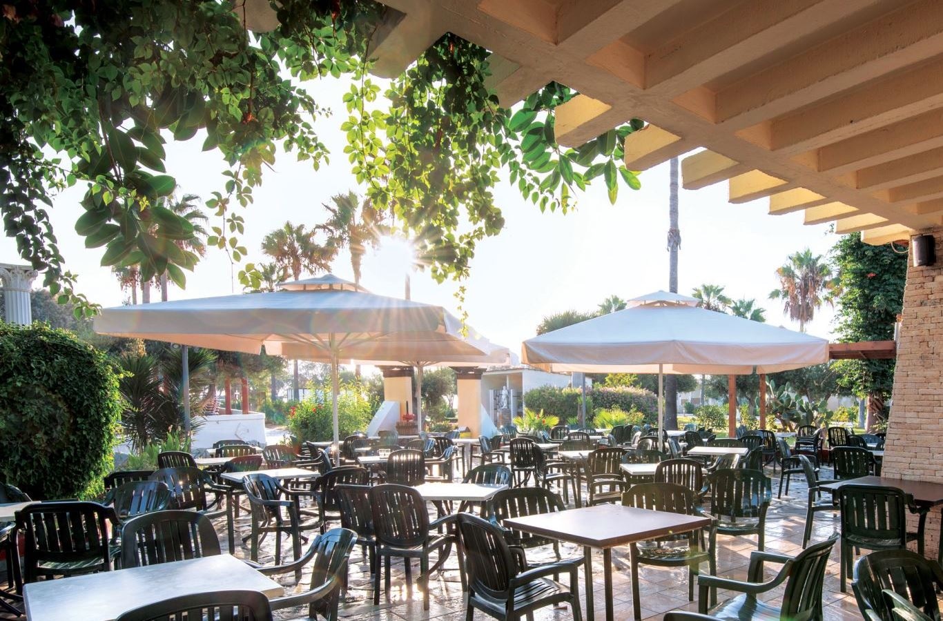 restaurants-pool-restaurant