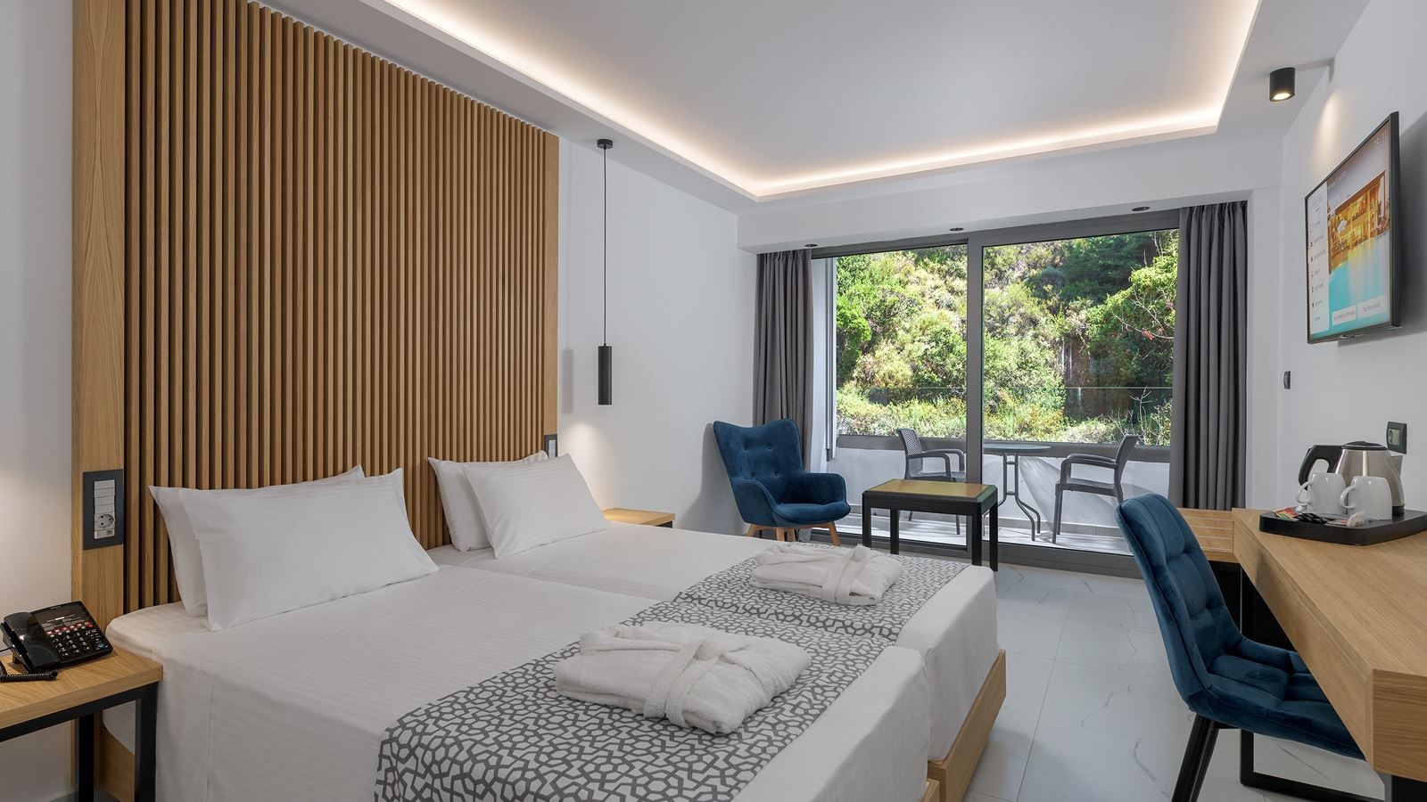 rooms-room-superior-dbl-garden-view-balcony