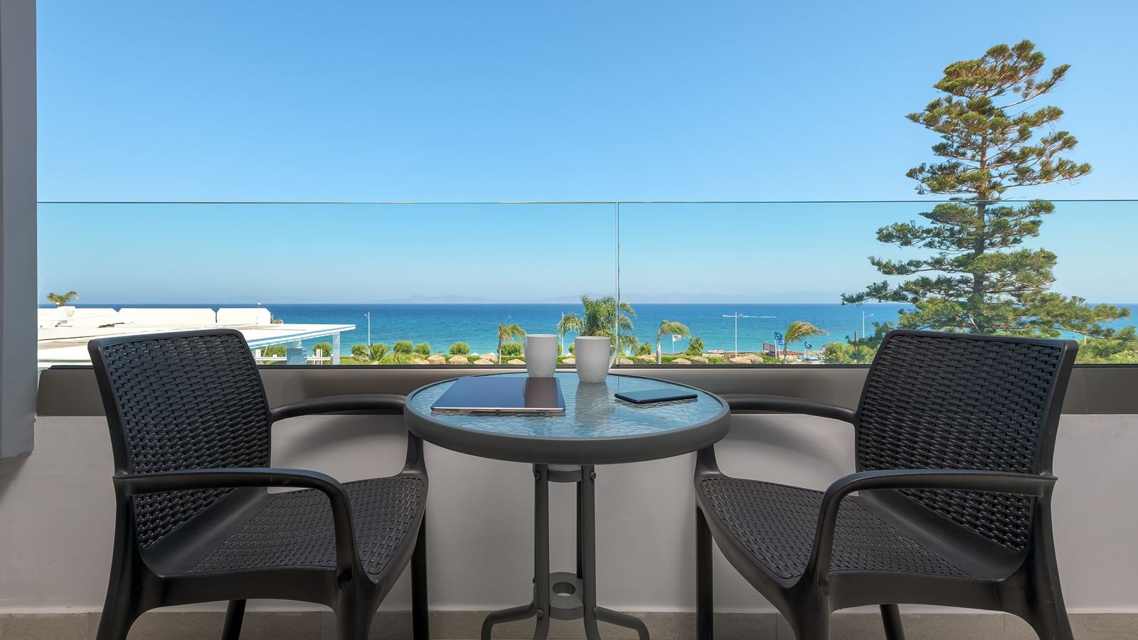 rooms-room-superior-double-sea-view-balcony
