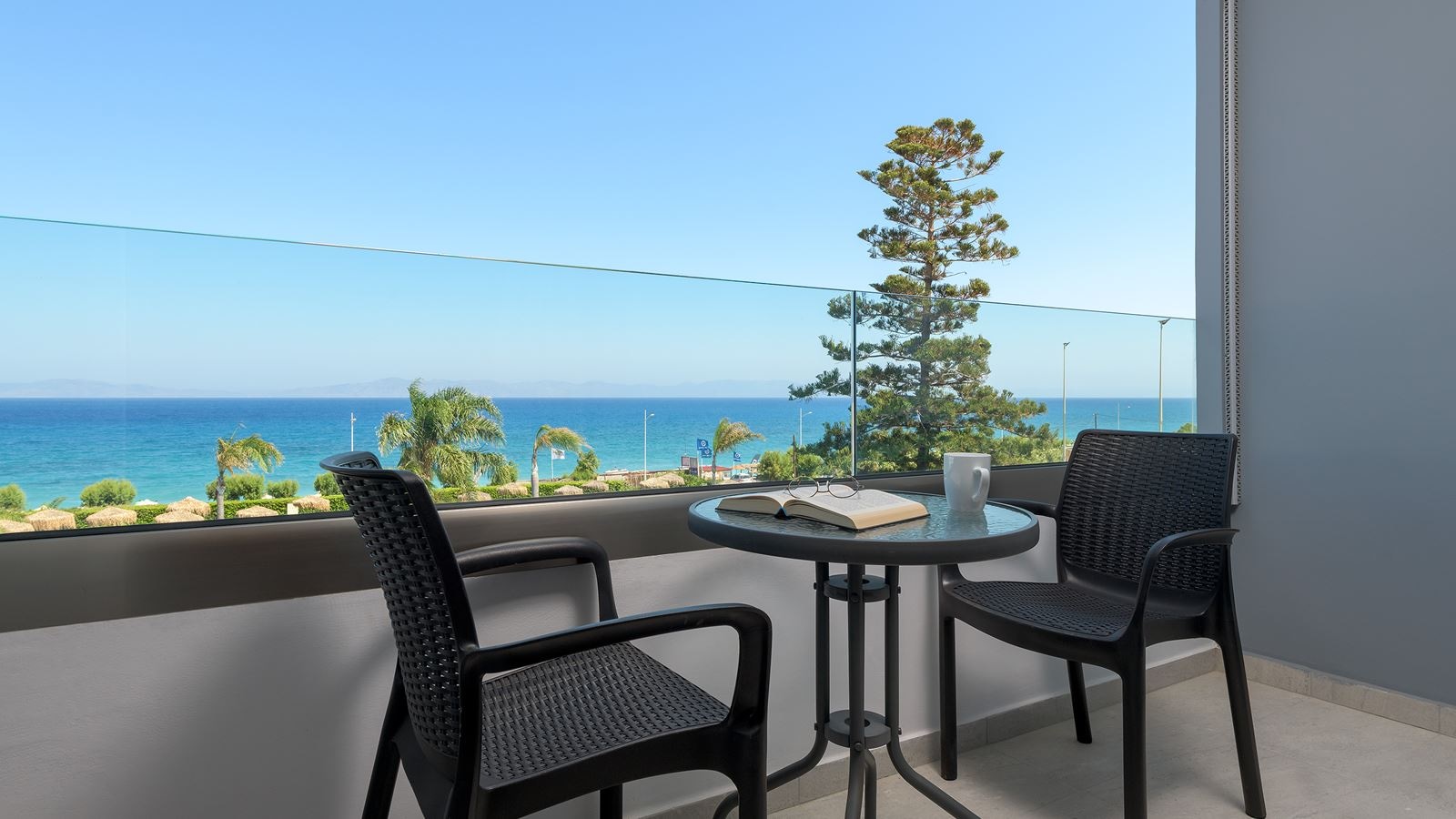 rooms-room-superior-double-sea-view-balcony