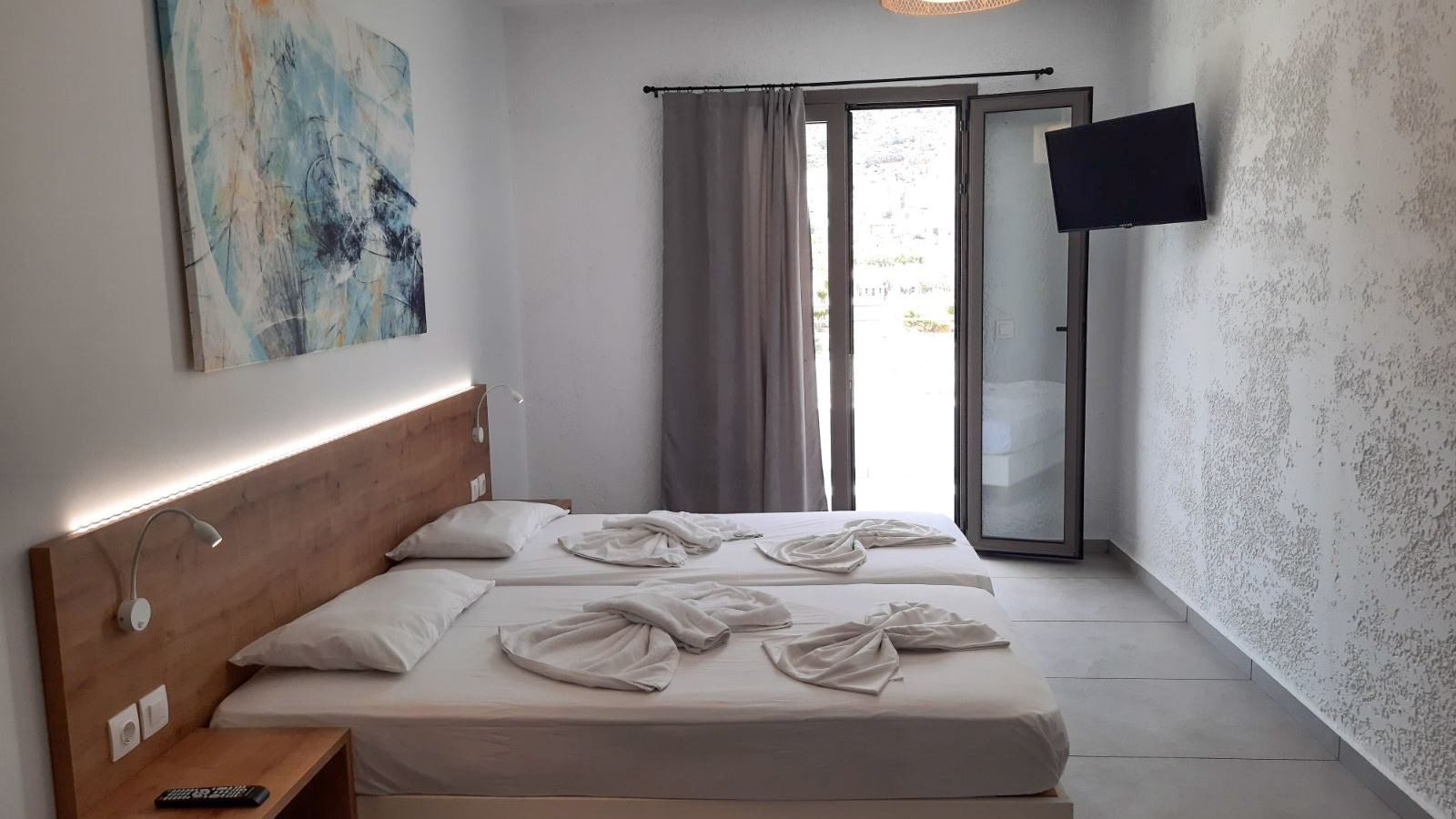 rooms-room-family-mountainview-balcony