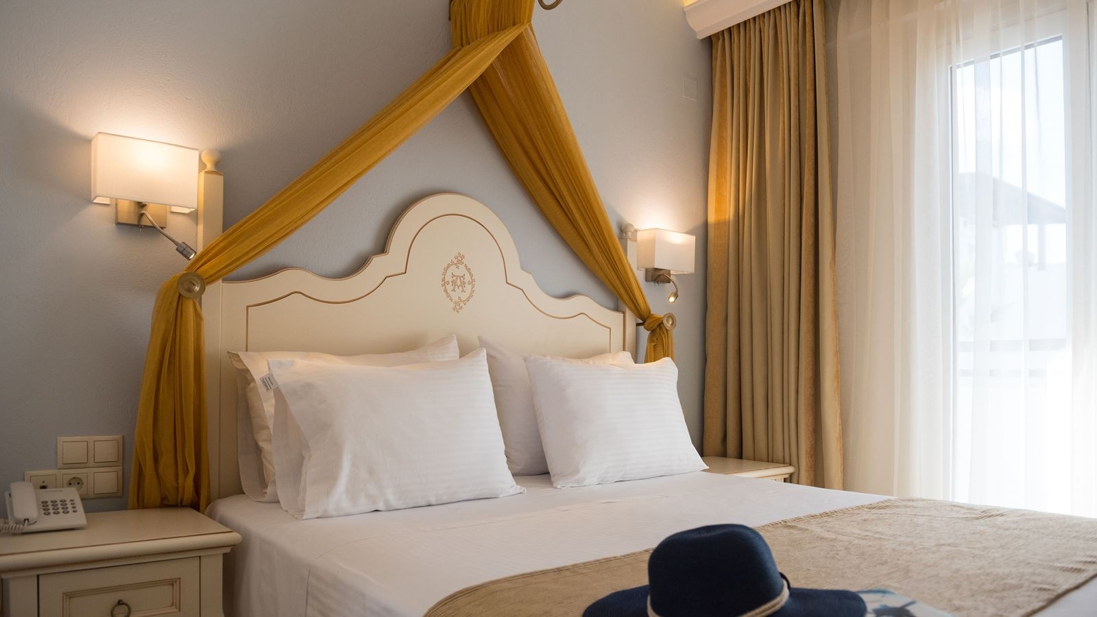 rooms-comfort-room-garden-view-balcony-or-terrace