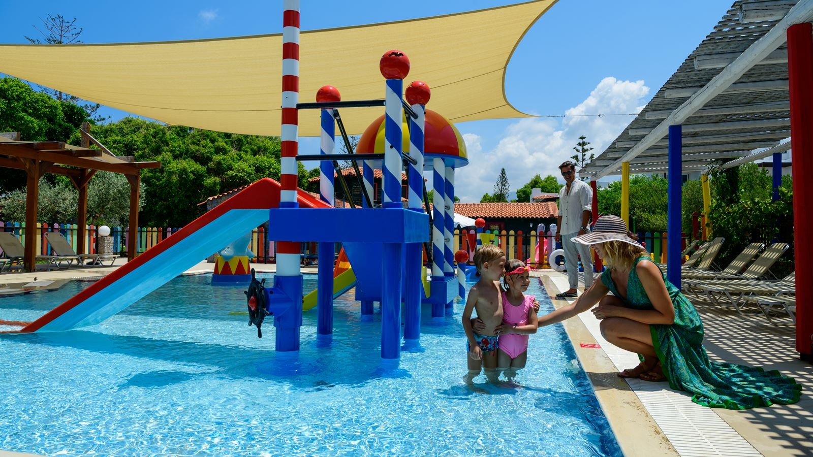 rooms-premium-family-2-rooms-sea-view