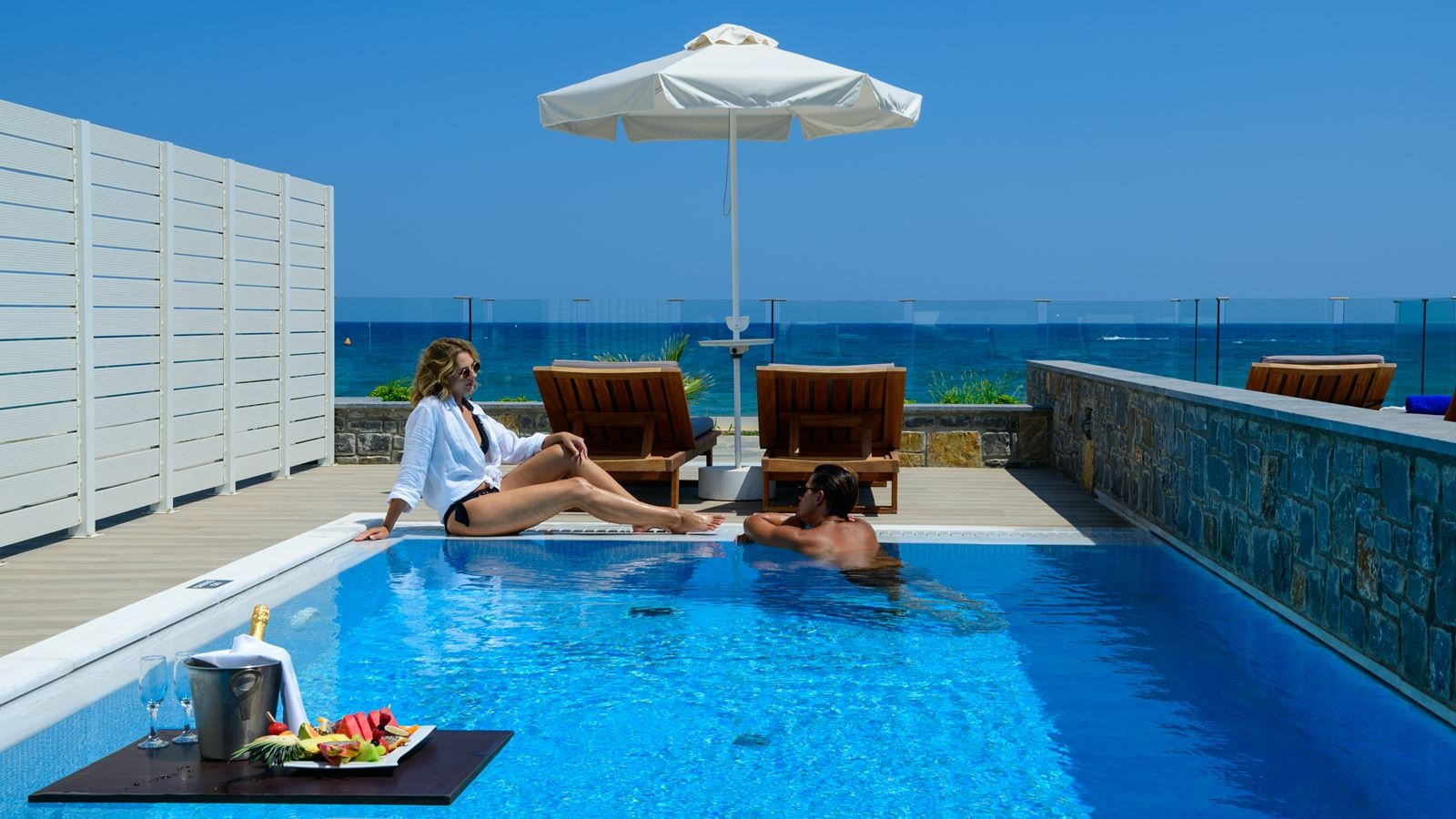 rooms-deluxe-bungalow-suite-artemisopen-plan-beach-front-with-private-pool