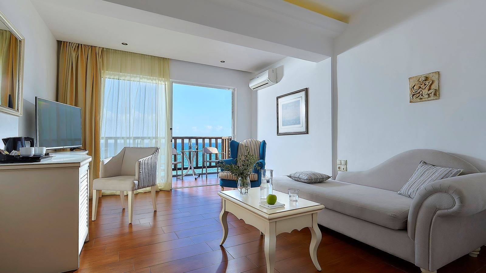 rooms-premium-suite-2-rooms-beach-front